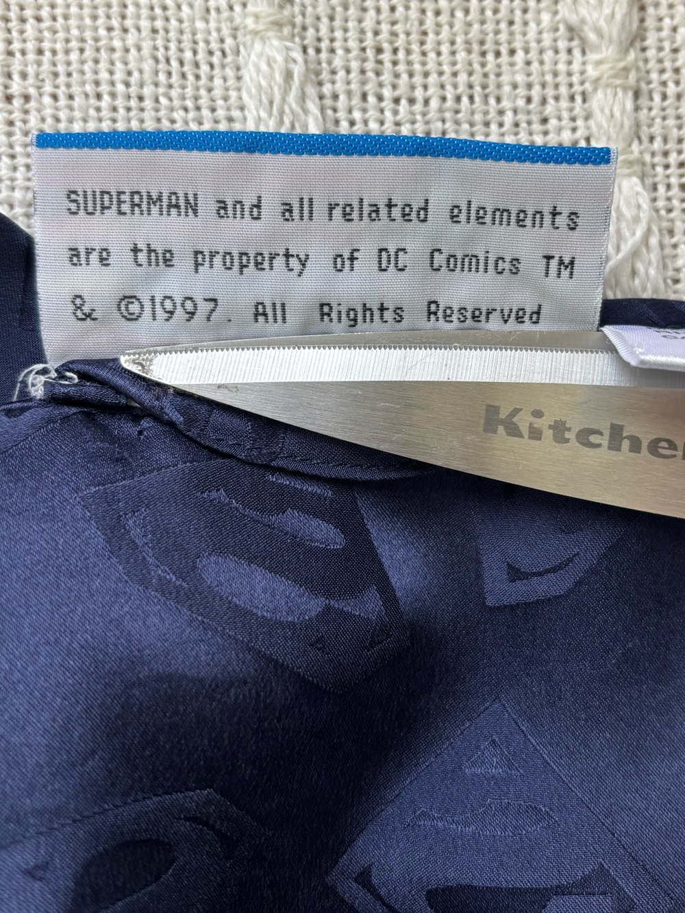 Vintage 1997 Superman 100% Silk Robe Kimono Lounge Wrap DC Comics Blue W/belt - Picture 3 of 15